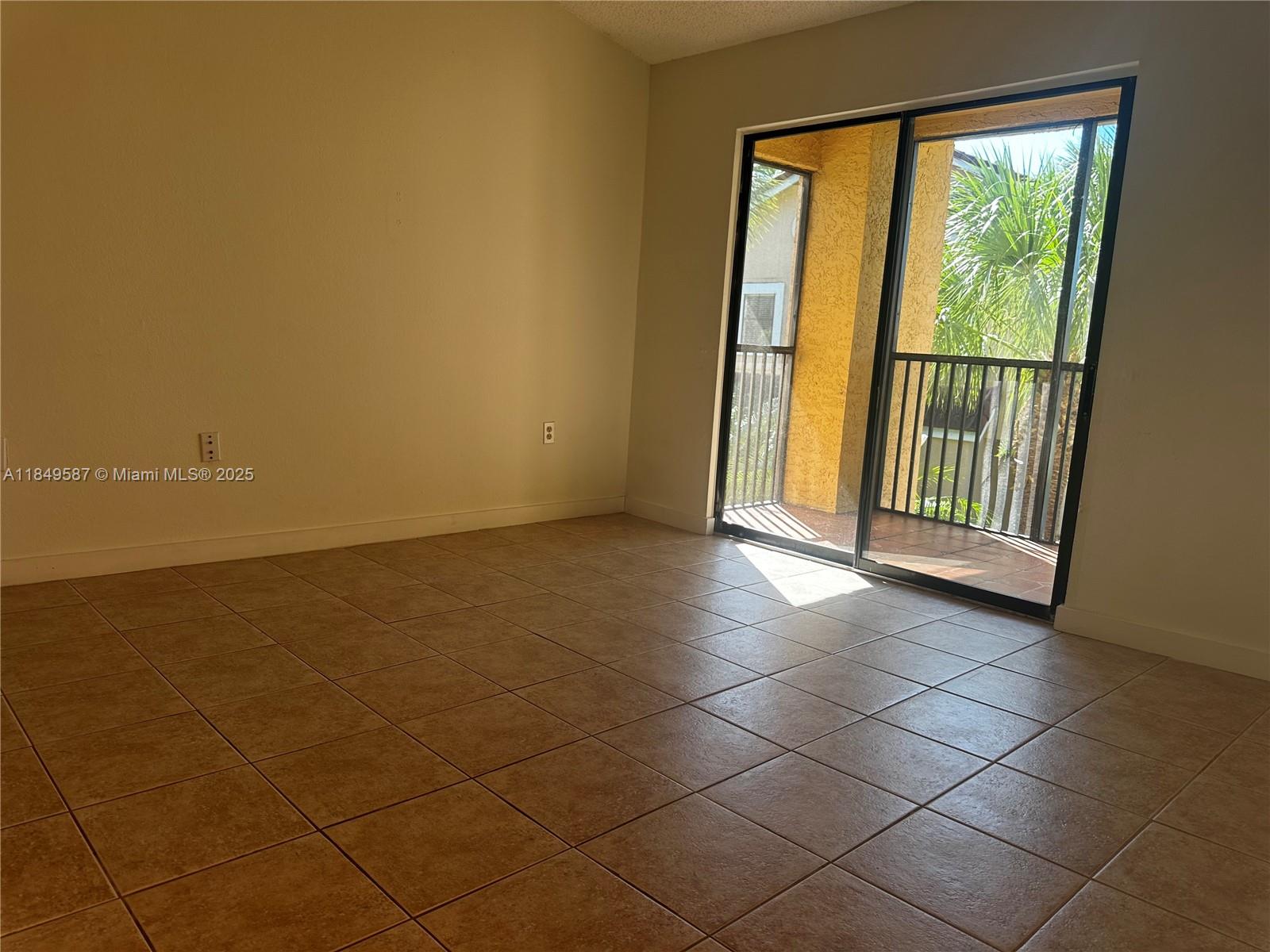 15551 Southwest 104th Terrace, Unit 825 Miami, FL 33196 - Photo 4 of 20