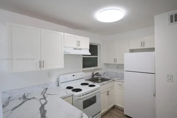 $2,150 | 3501 West 11th Avenue, Unit 207, Hialeah, FL 33012