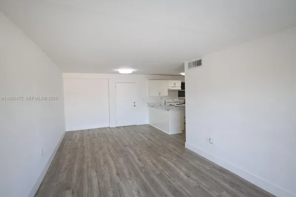 $2,150 | 3501 West 11th Avenue, Unit 207, Hialeah, FL 33012