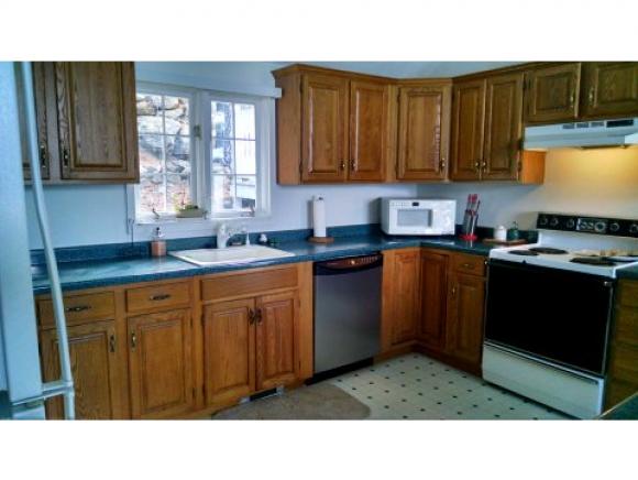 124 Ridge Road Barnstead, NH 03225 - Photo 2 of 11
