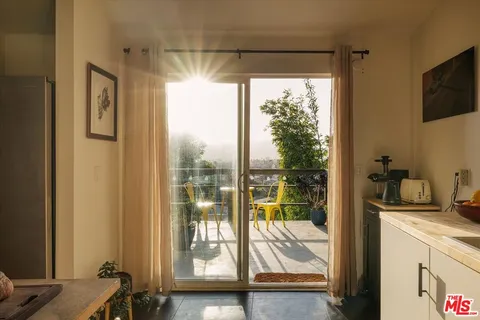 $999,000 | 1325 Romulus Drive, Glendale, CA 91205