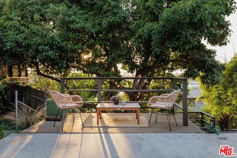 $999,000 | 1325 Romulus Drive, Glendale, CA 91205