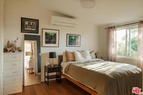 $999,000 | 1325 Romulus Drive, Glendale, CA 91205