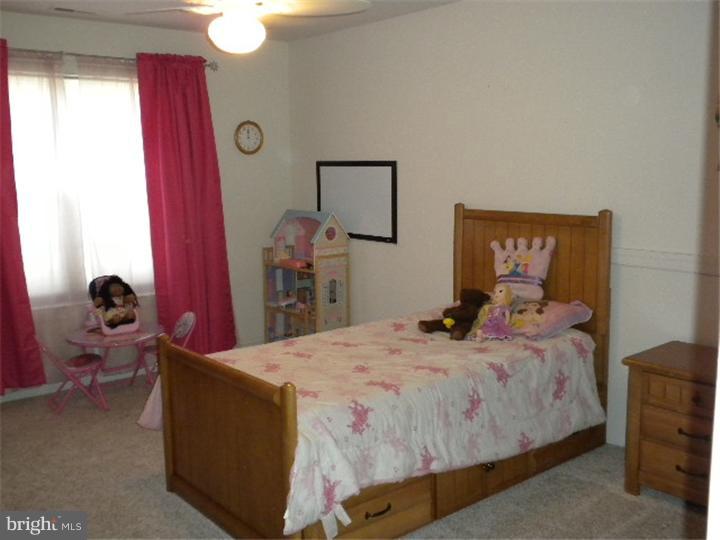 33 Banbury Road Lumberton, NJ 08048 - Photo 15 of 25 Gallery Image 15