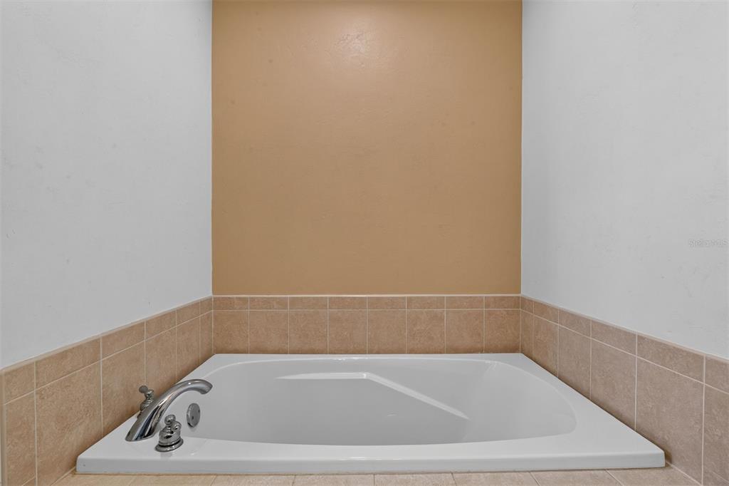 9892 Southwest 95th Place Gainesville, FL 32608 - Photo 33 of 45 Gallery Image 33