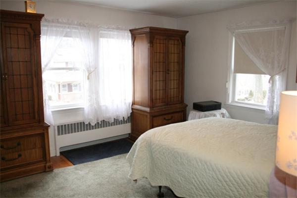 5 Pinewood Road Lynnfield, MA 01940 - Photo 4 of 8 Gallery Image 4