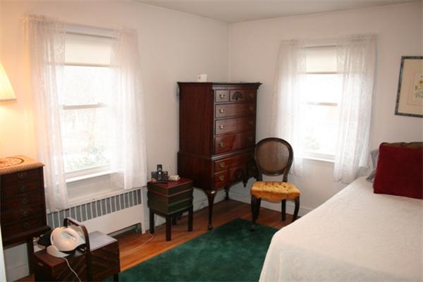 5 Pinewood Road Lynnfield, MA 01940 - Photo 5 of 8 Gallery Image 5