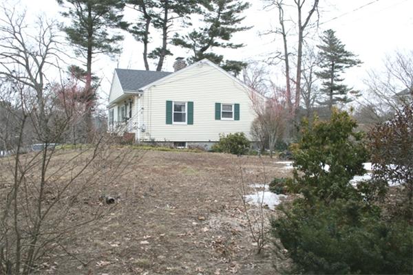 5 Pinewood Road Lynnfield, MA 01940 - Photo 8 of 8 Gallery Image 8