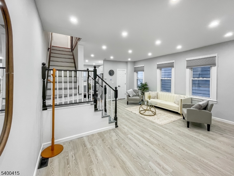 45 Rutgers Street Irvington, NJ 07111 - Photo 3 of 35