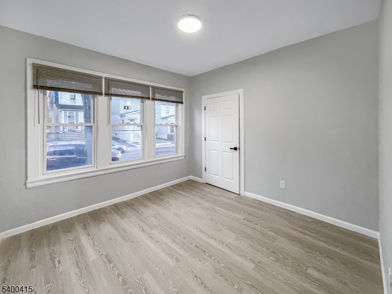 45 Rutgers Street Irvington, NJ 07111 - Photo 5 of 35