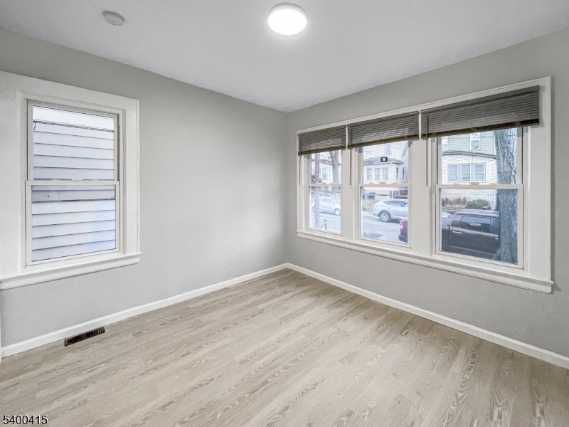 45 Rutgers Street Irvington, NJ 07111 - Photo 6 of 35