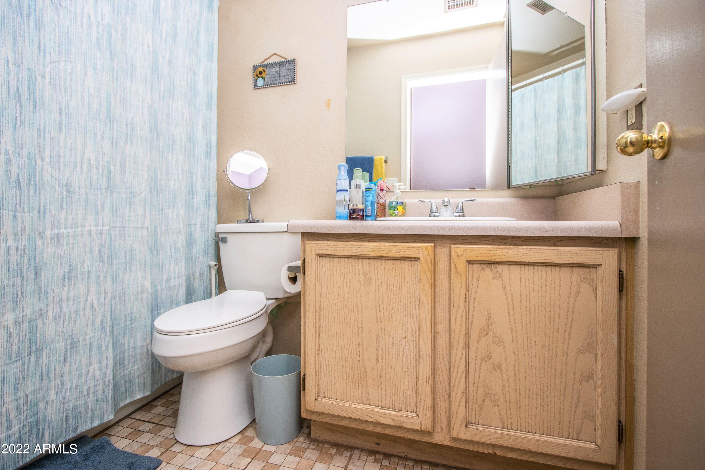 8443 West Berkeley Road Phoenix, AZ 85037 - Photo 8 of 13 Berkeley-Bath