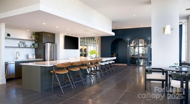 $5,100 | 4300 Sharon Road, Unit PH3, Charlotte, NC 28211