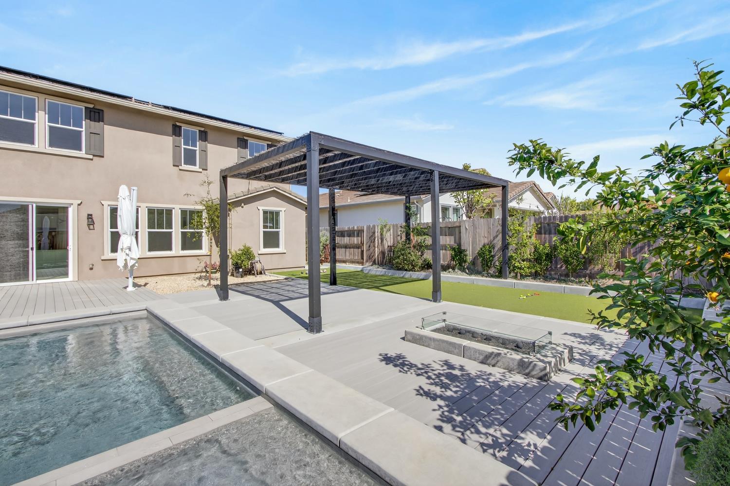 2883 Ridgecrest Drive Lincoln, CA 95648 - Photo 11 of 42 a house with trees in the background