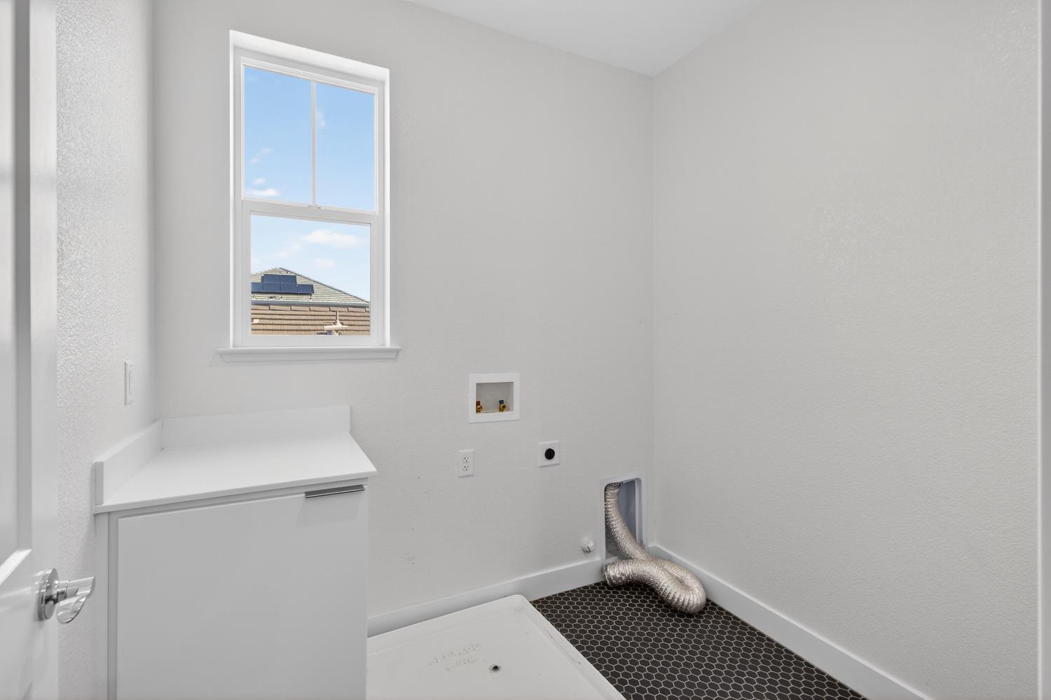 2883 Ridgecrest Drive Lincoln, CA 95648 - Photo 31 of 42 a bathroom with a toilet and a sink