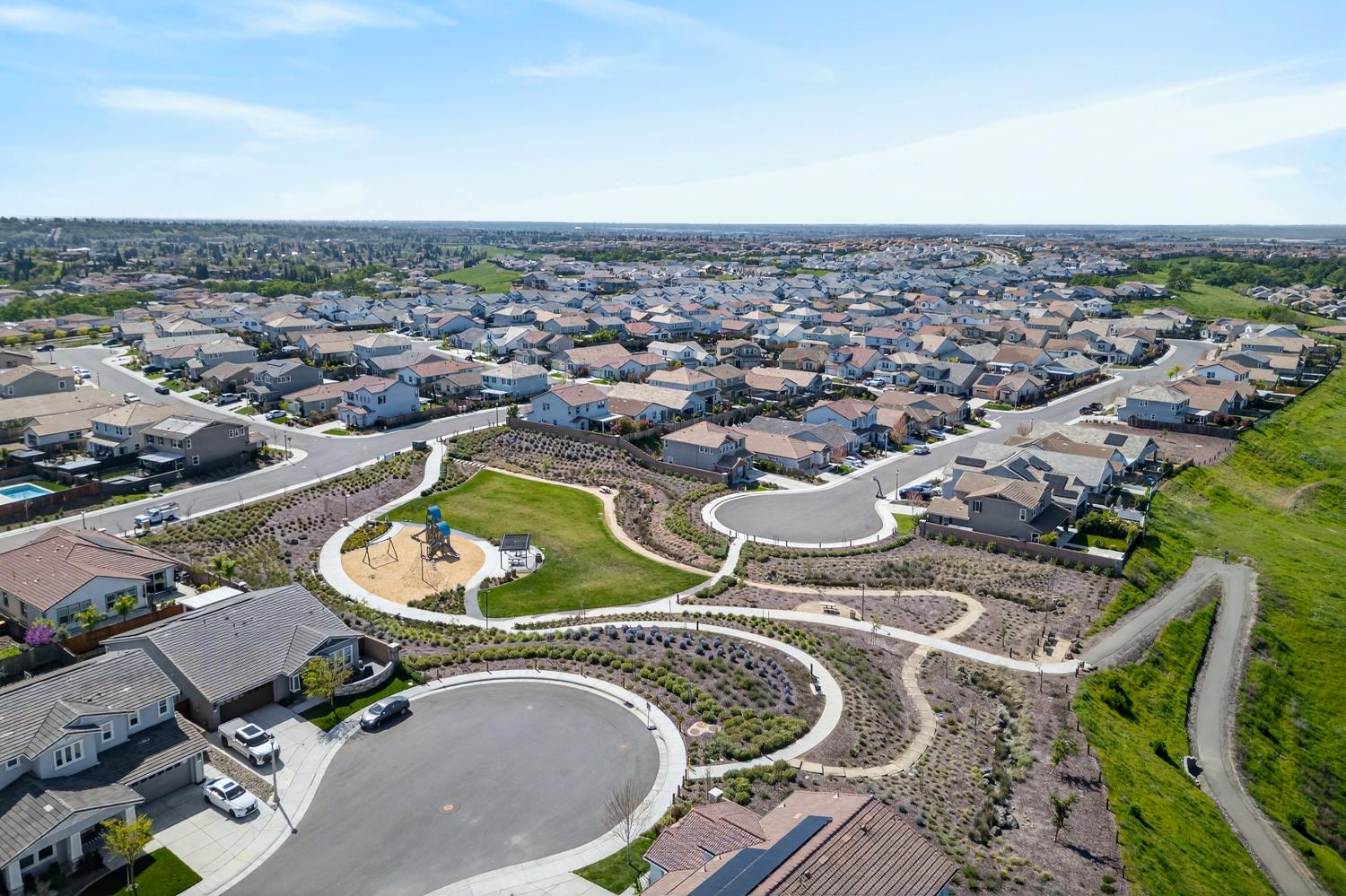 2883 Ridgecrest Drive Lincoln, CA 95648 - Photo 39 of 42 an aerial view of a swimming pool and outdoor space