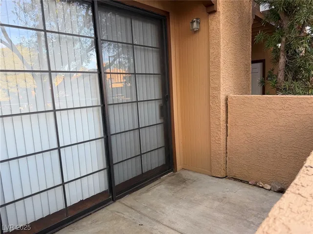 $1,175 | 5118 South Jones Boulevard, Unit 103, Las Vegas, NV 89118