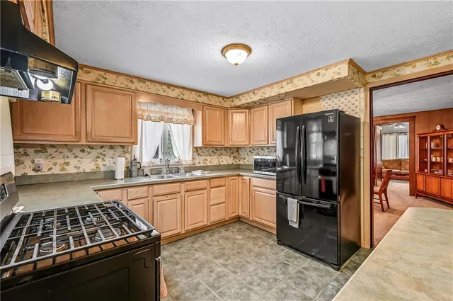 $183,000 | 134 North Mercer Avenue, Sharpsville, PA 16150