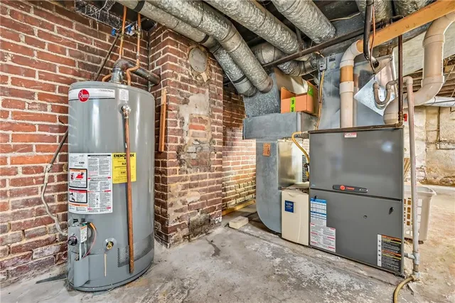 $183,000 | 134 North Mercer Avenue, Sharpsville, PA 16150