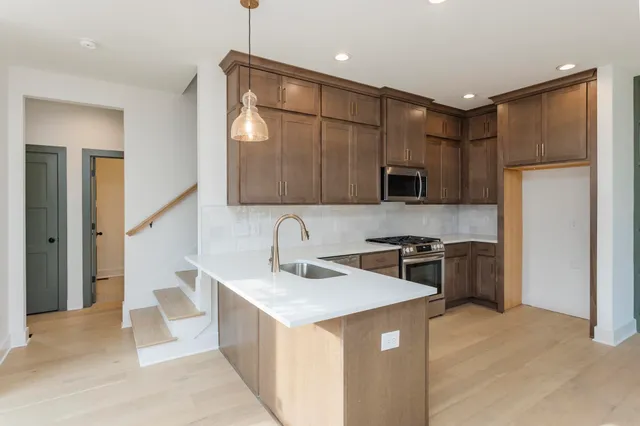 $3,600 | 5210 Georgia Avenue, Unit B, Nashville, TN 37209