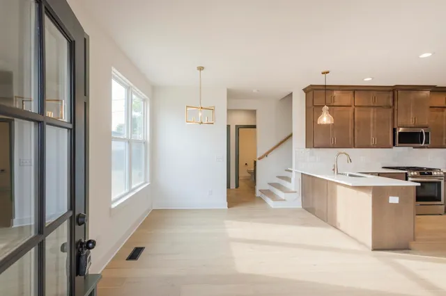 $3,600 | 5210 Georgia Avenue, Unit B, Nashville, TN 37209