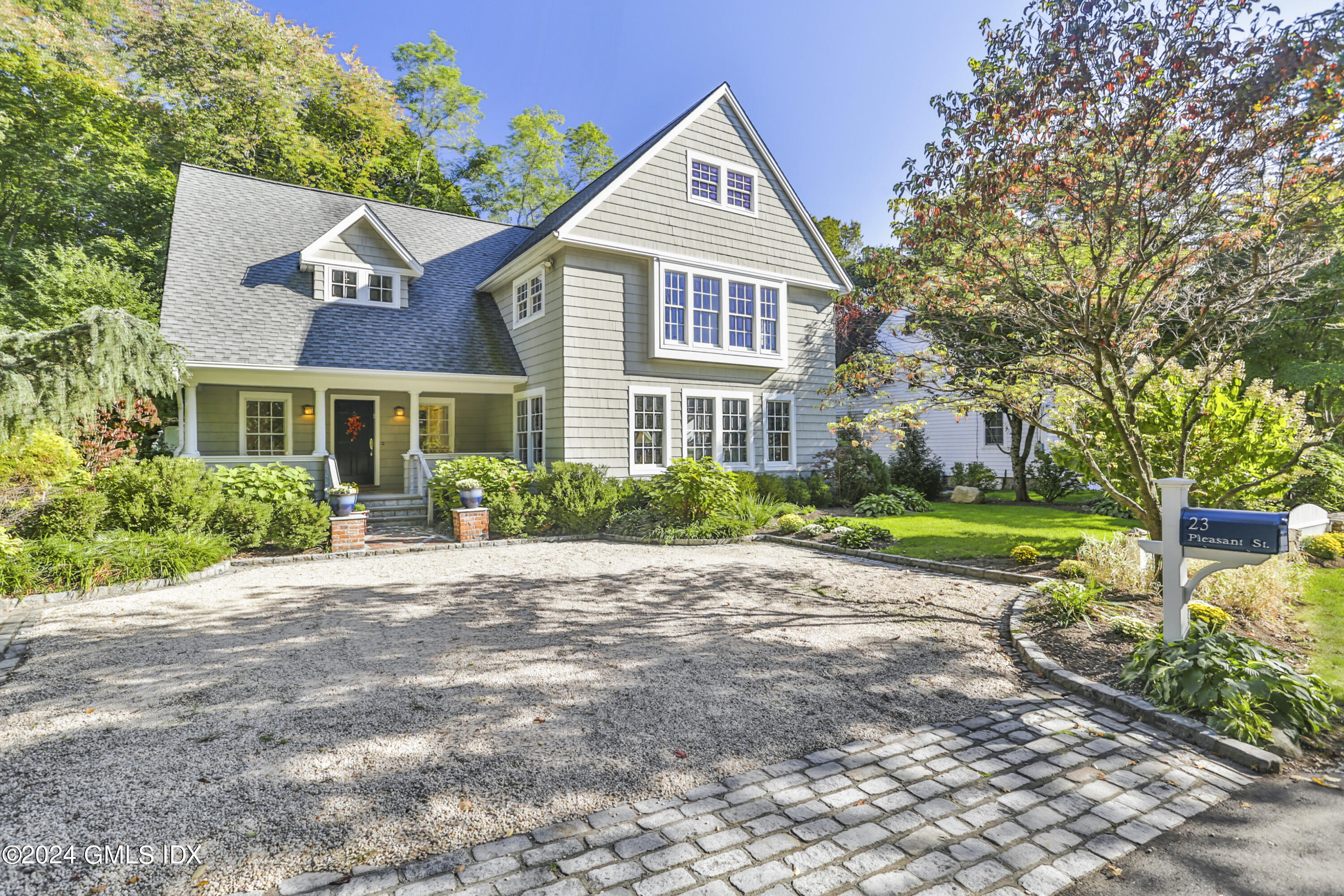 FRONT 23 Pleasant photo fixed