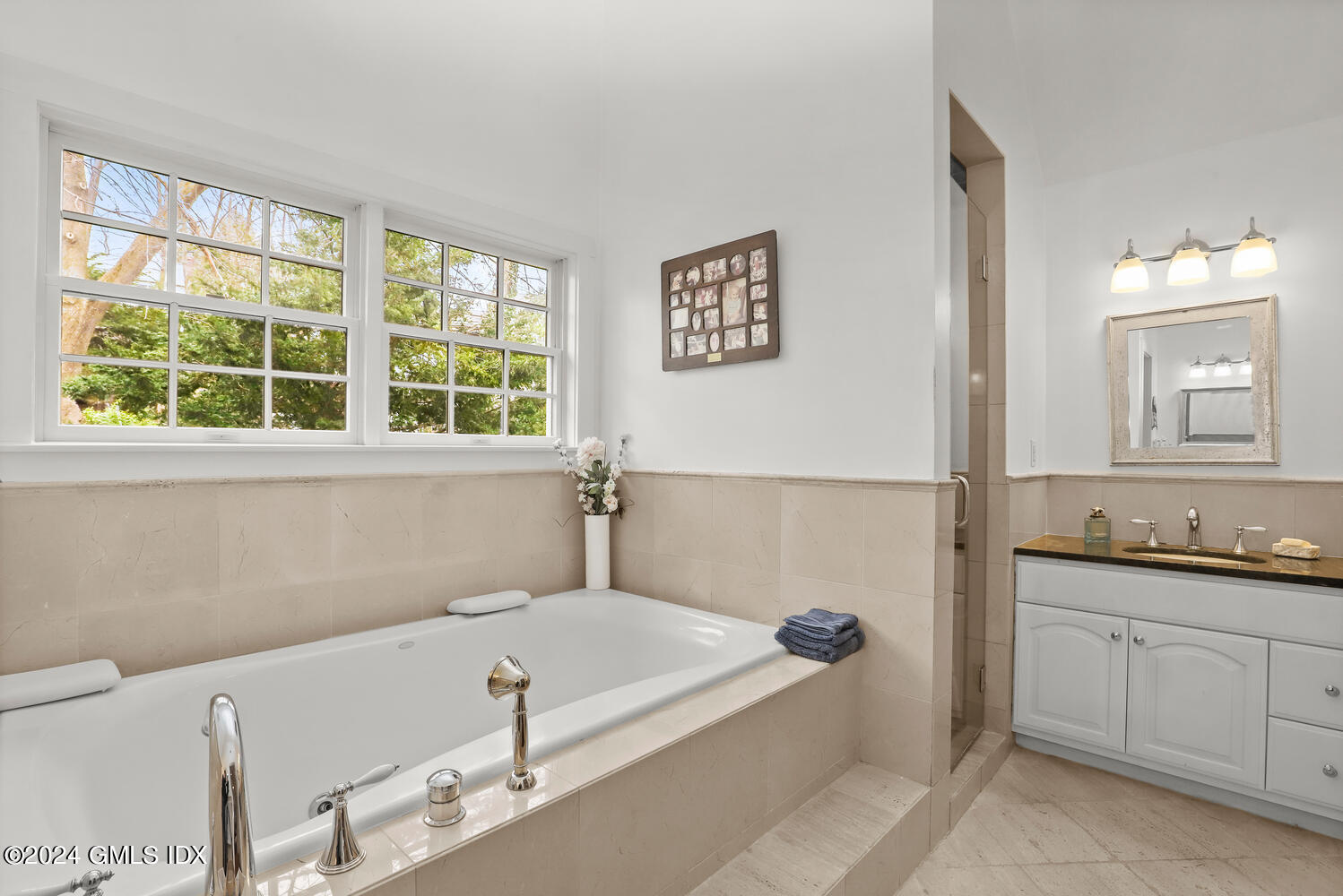 23 Pleasant Street Riverside, CT 06878 - Photo 22 of 35 23 Pleasant St Riverside CT-large-022-02