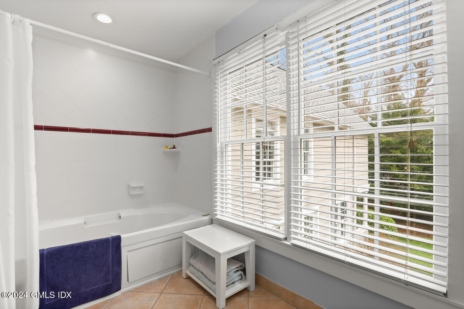 23 Pleasant Street Riverside, CT 06878 - Photo 24 of 35 23 Pleasant St Riverside CT-large-025-01