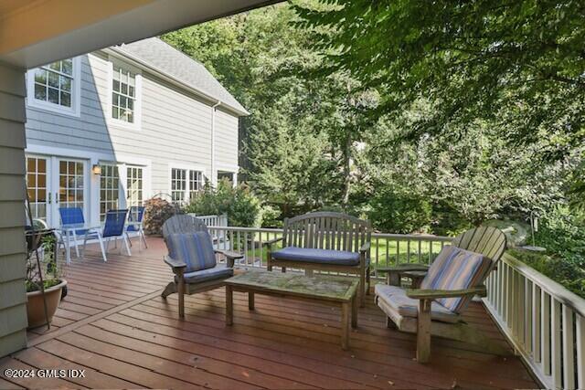 23 Pleasant Street Riverside, CT 06878 - Photo 32 of 35 thumbnail_31 035-photo--7670959