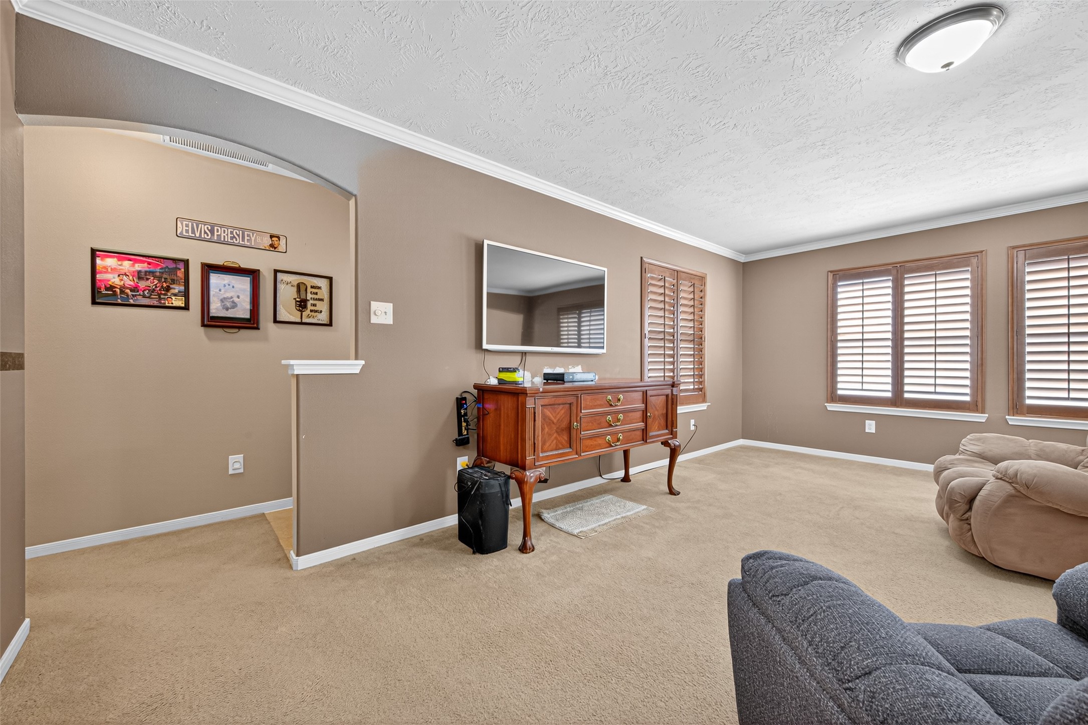 22402 Bridgestone Ridge Drive Spring, TX 77389 - Photo 11 of 49 a living room with furniture