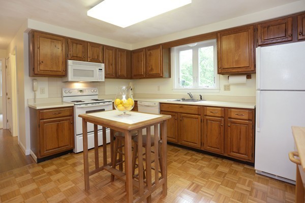 107 Spofford Road Boxford, MA 01921 - Photo 5 of 27