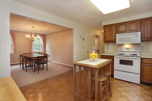 107 Spofford Road Boxford, MA 01921 - Photo 6 of 27