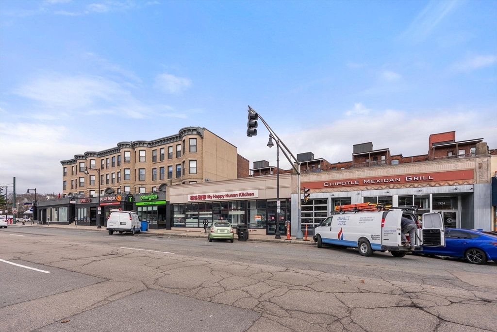 1874 Beacon Street, Unit 4 Brookline, MA 02445 - Photo 17 of 22