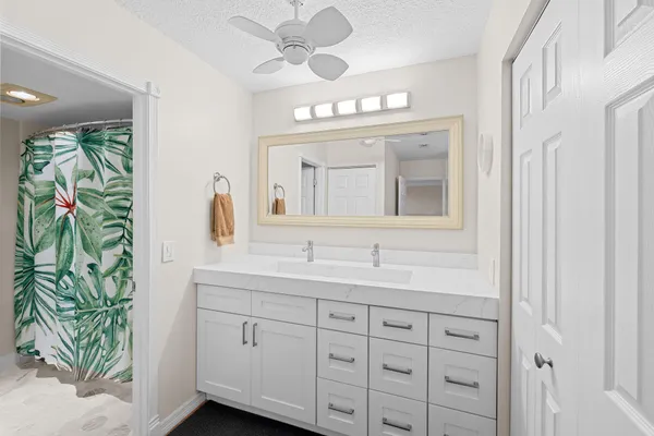 $2,200 | 9193 Pecky Cypress Lane, Boca Raton, FL 33428