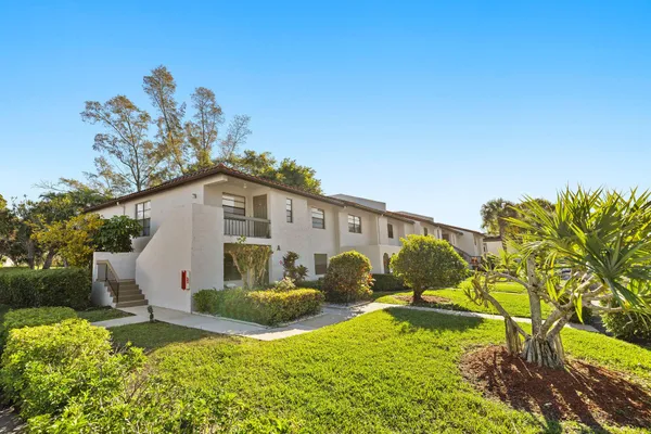 $2,200 | 9193 Pecky Cypress Lane, Boca Raton, FL 33428