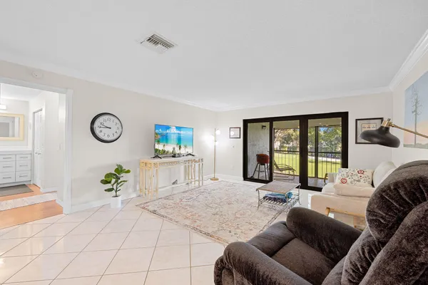 $2,200 | 9193 Pecky Cypress Lane, Boca Raton, FL 33428