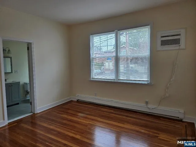 $3,000 | 684 Edgewater Avenue, Unit 1, Ridgefield, NJ 07657