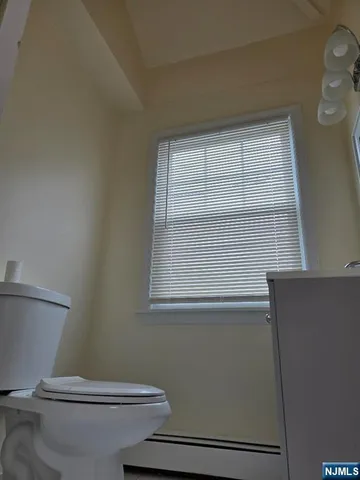 $3,000 | 684 Edgewater Avenue, Unit 1, Ridgefield, NJ 07657