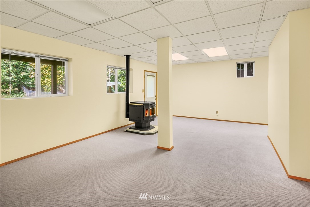 12235 176th Avenue Southeast Renton, WA 98059 - Photo 15 of 25 Gallery Image 15