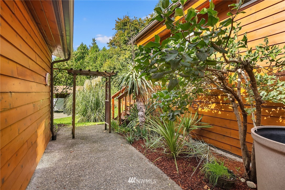 12235 176th Avenue Southeast Renton, WA 98059 - Photo 24 of 25 Gallery Image 24