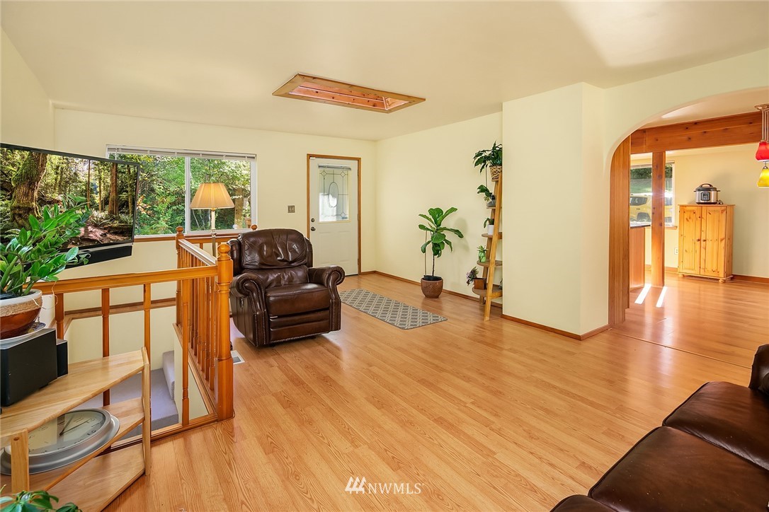 12235 176th Avenue Southeast Renton, WA 98059 - Photo 5 of 25 Gallery Image 5