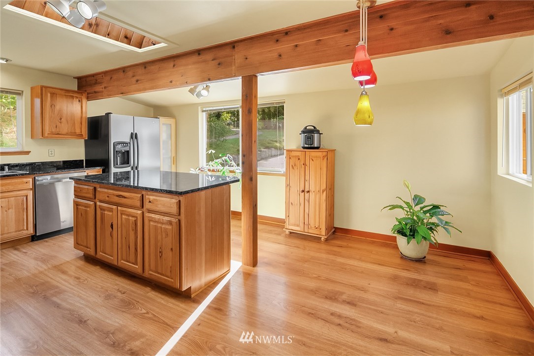 12235 176th Avenue Southeast Renton, WA 98059 - Photo 7 of 25 Gallery Image 7