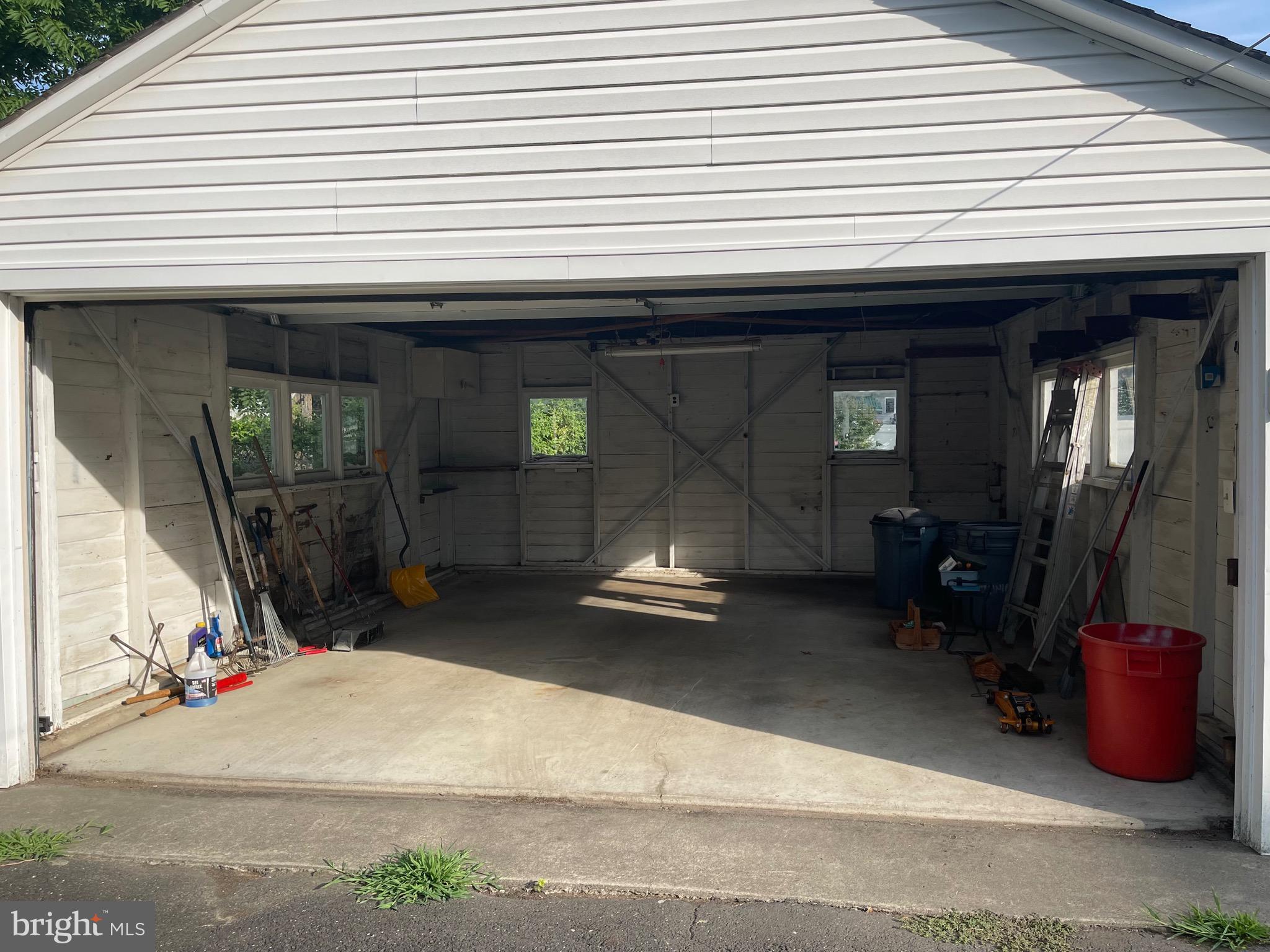 7 Union Avenue Stratford, NJ 08084 - Photo 24 of 28 Garage