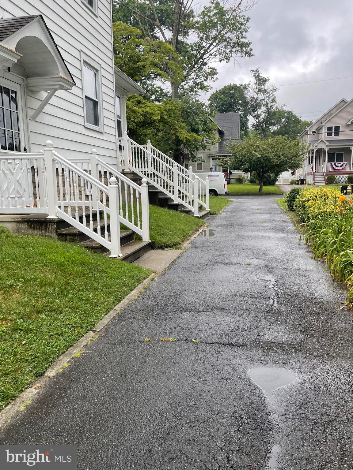 7 Union Avenue Stratford, NJ 08084 - Photo 4 of 28 Driveway