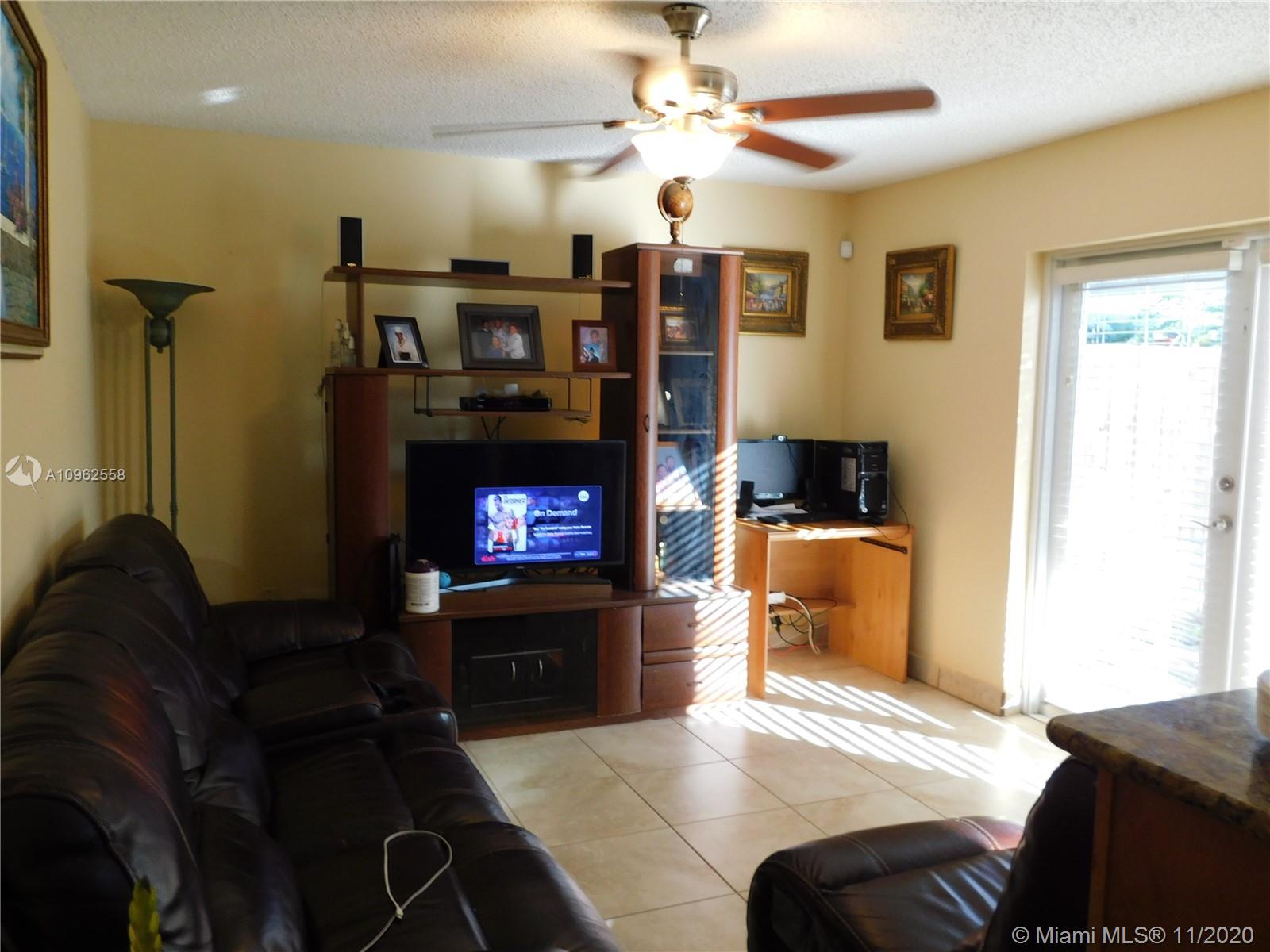 12138 Southwest 250th Terrace Homestead, FL 33032 - Photo 9 of 24