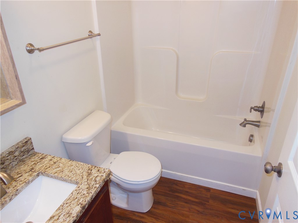 20425 Church Road Petersburg, VA 23803 - Photo 30 of 30 Hall Bathroom
