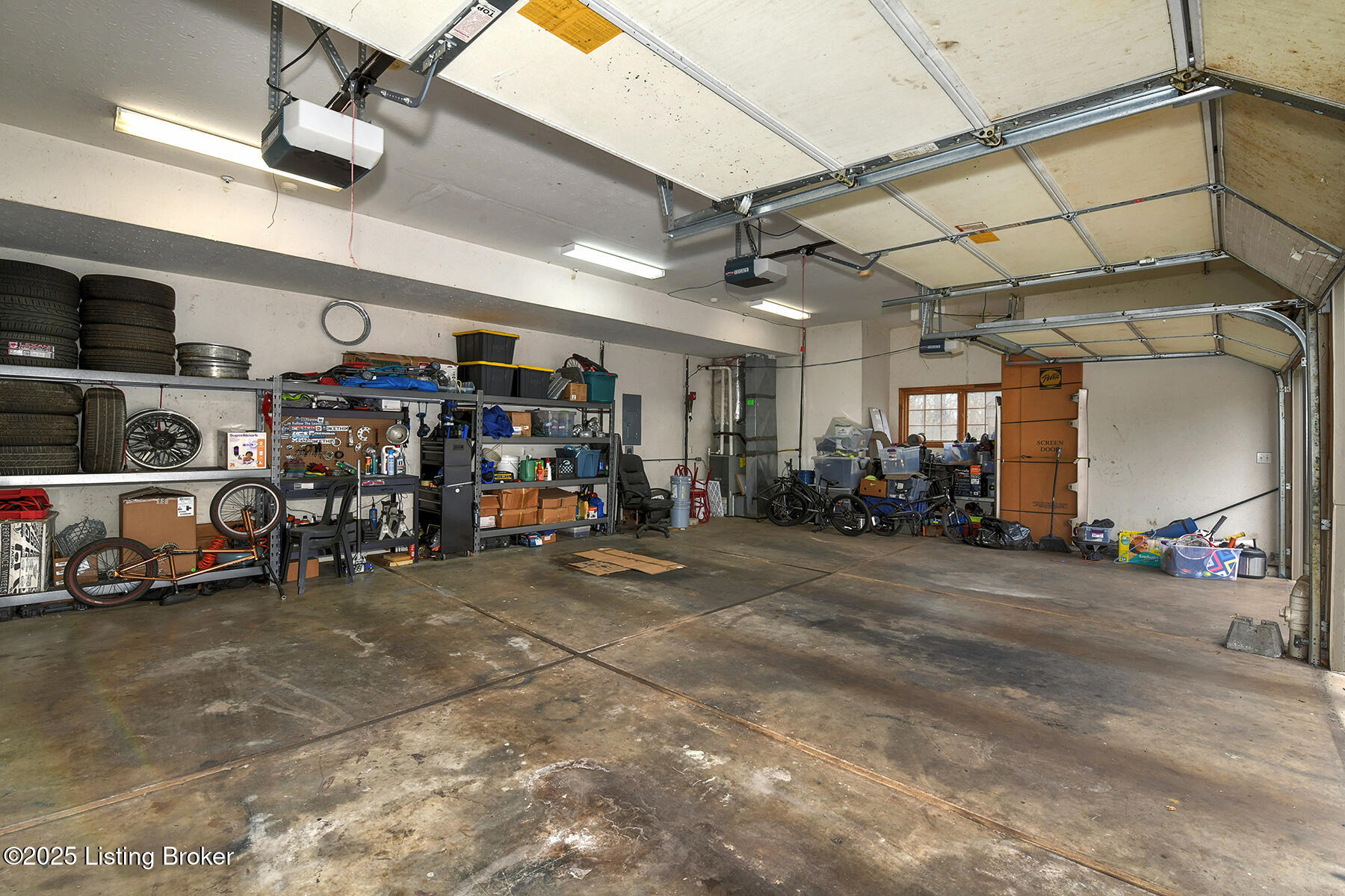 4226 Dolphin Road Louisville, KY 40220 - Photo 104 of 125 Lots of Room for a shop or Boat Storage