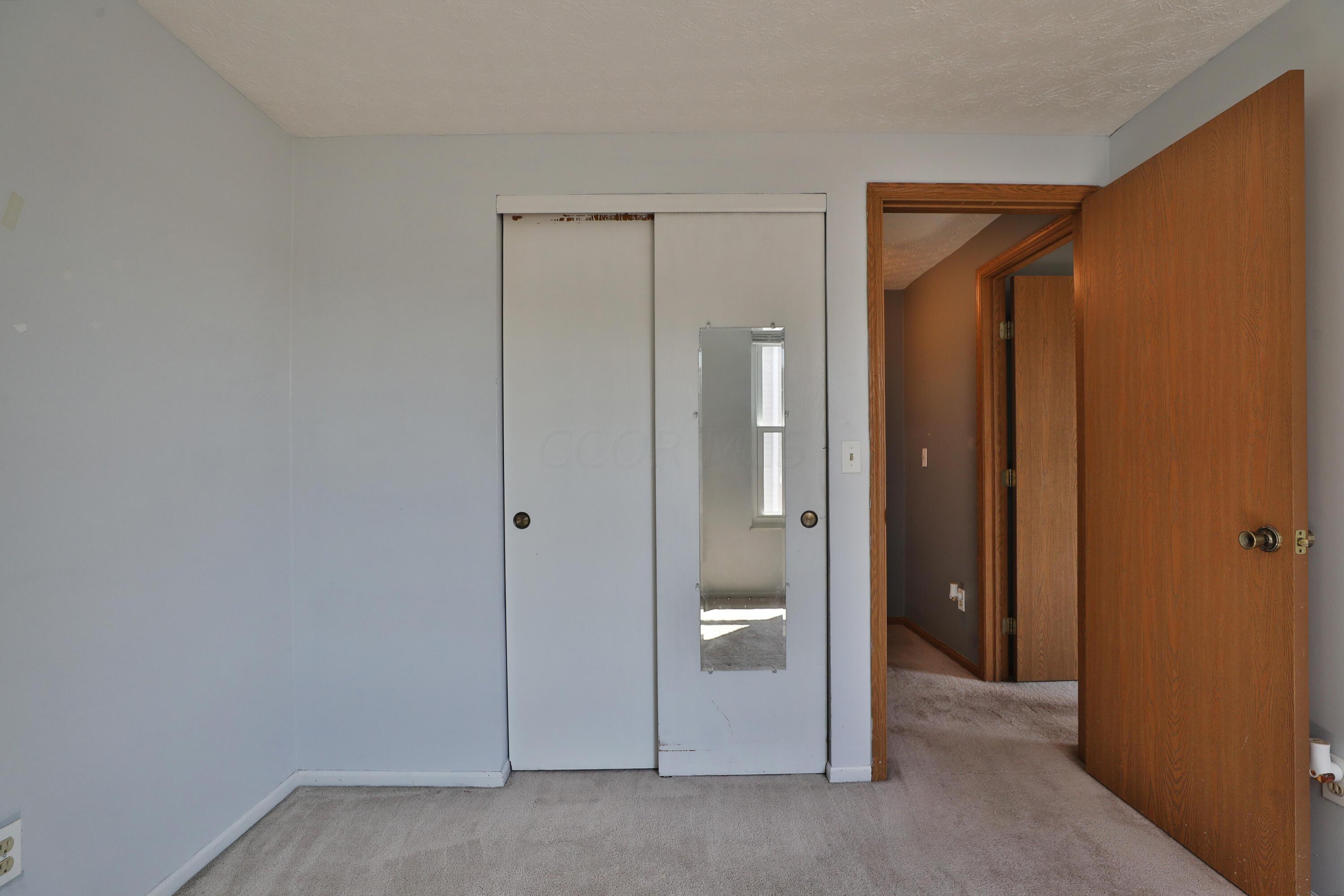626 South Murray Hill Road Columbus, OH 43228 - Photo 26 of 33 626-S-MurrayHill-28