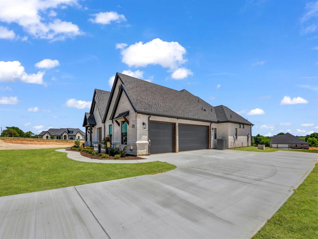 115 Guynell Ridge Decatur, TX 76234 - Photo 7 of 38