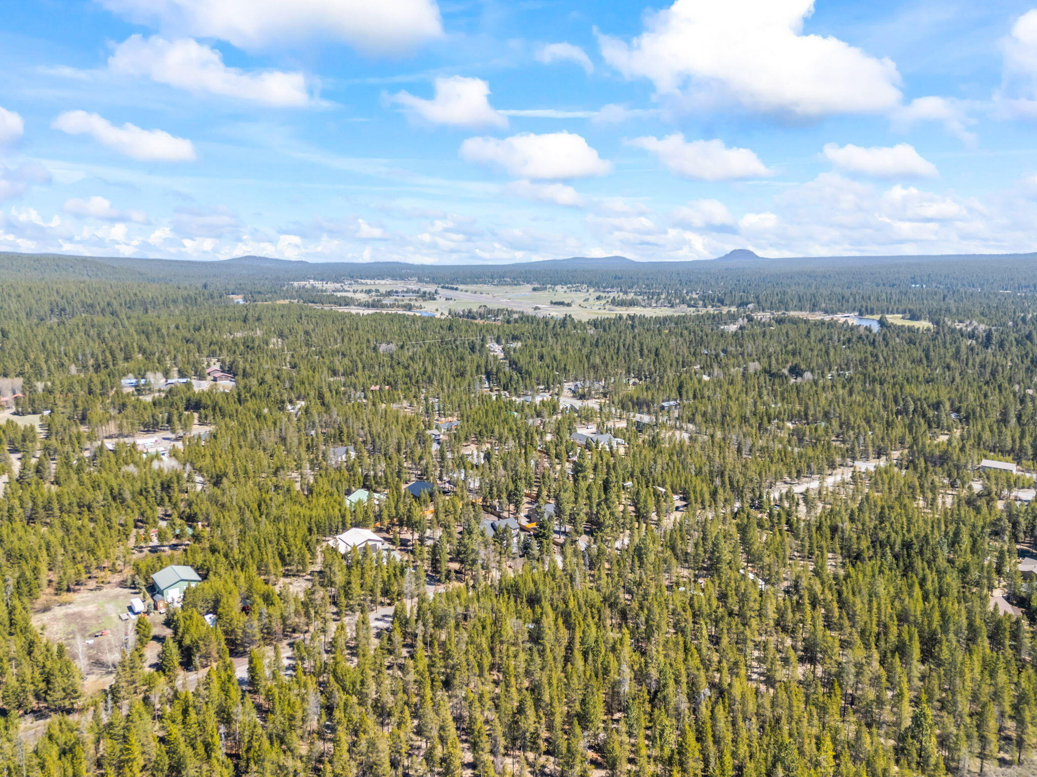 17138 Downey Road Bend, OR 97707 - Photo 45 of 57 Only 3 miles to Sunriver Resort, offering easy access to golf, dining, and shopping.